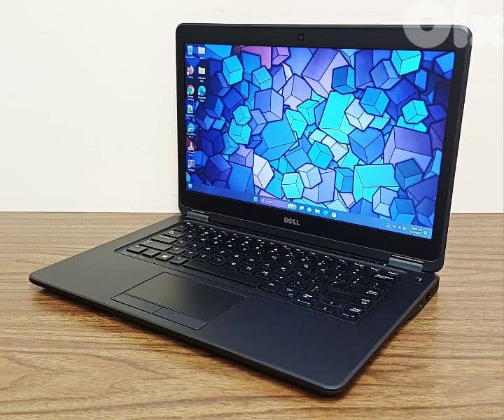 Dell laptop core i5 - 8 gb ram - 256 gb ssd 1