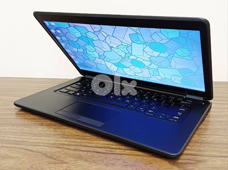 Dell laptop core i5 - 8 gb ram - 256 gb ssd 2