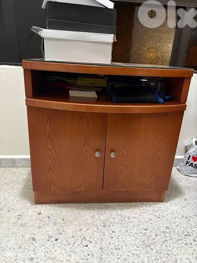 closet and Tv holder