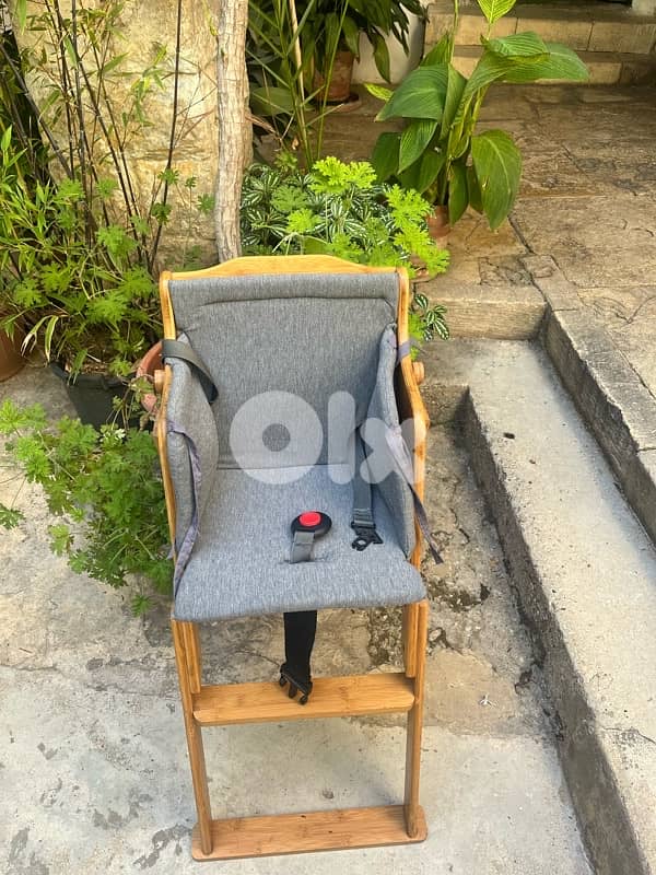 hard wood high chair 1