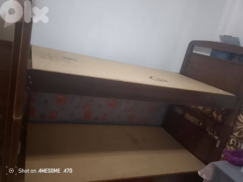 تختين فوق بعض خشب زين للبيع 1