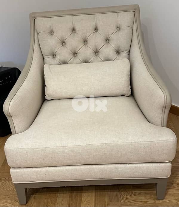 1 table, 2 sofas, 8 chairs, 2 mirrors 1