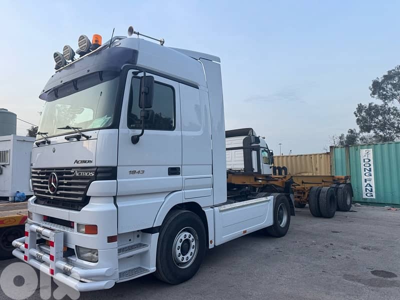 Mercedes 3x Actros MP1 1843 1