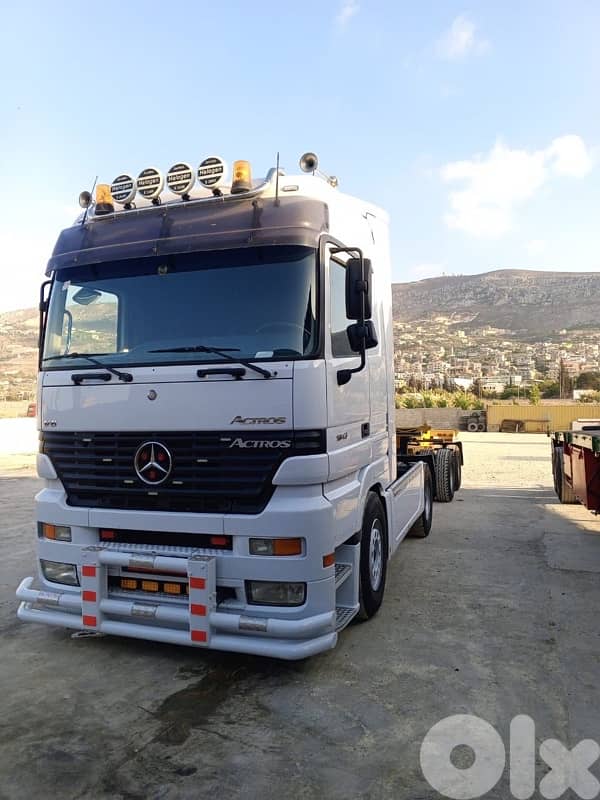 Mercedes 3x Actros MP1 1843 4