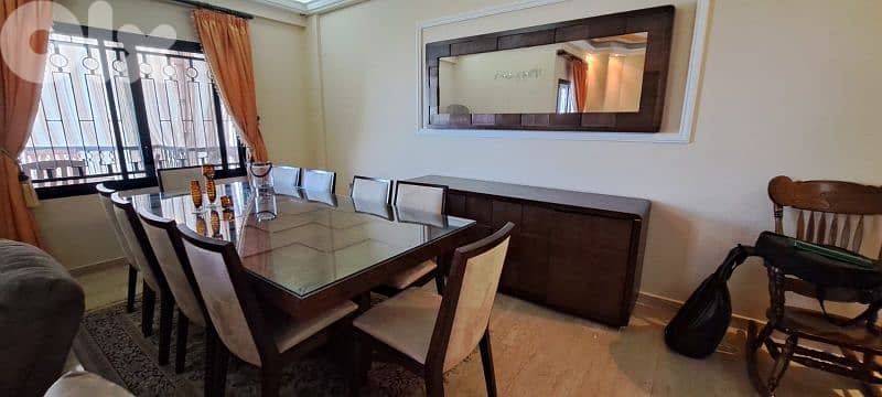 طاولة سفرة تقيلة مع درسوار 0