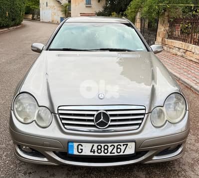 Mercedes-Benz C-Class 2005