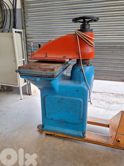 مقطع تفصيل جلد  Clicker Press