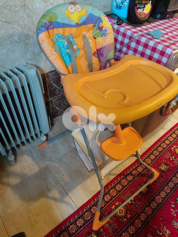 كرسي للأكل 0