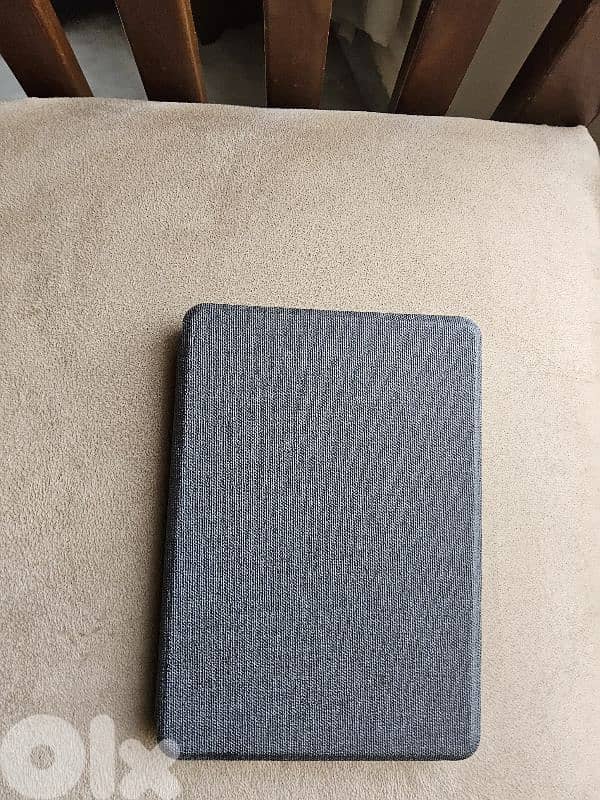 kindle with cover 1