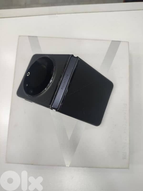 Tecno Phantom V Flip 5G 0