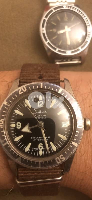 shiffield diver black  dial  michanical wind