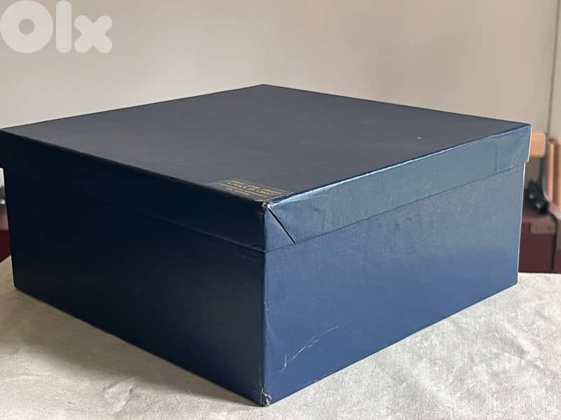 Silver center table dish 3