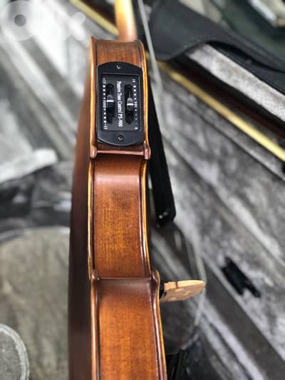 electro acoustic violin كمنجا مع مخرج الكتريك