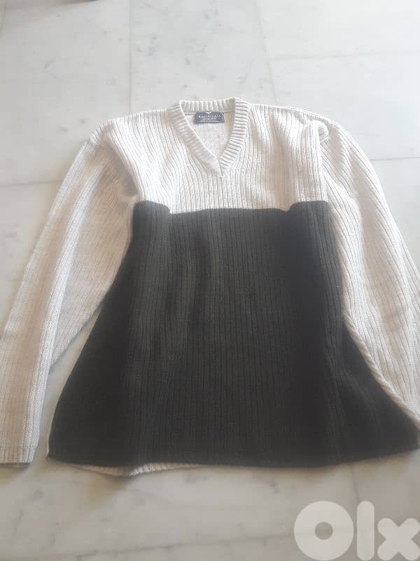 شروة ٨٠ قطعة او اكثر تقريبا تياب واحذية 5