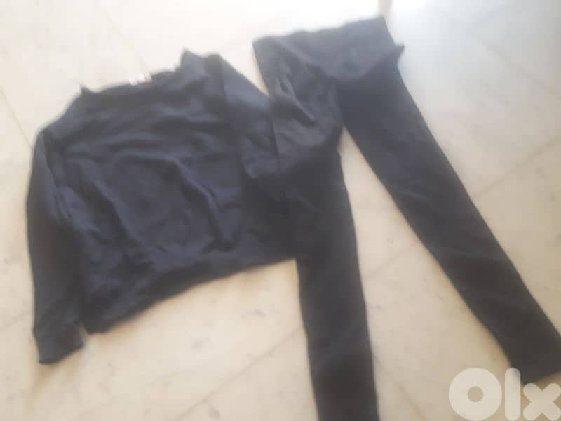 شروة ٨٠ قطعة او اكثر تقريبا تياب واحذية 8