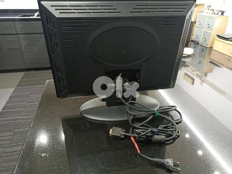 LCD computer screen, 20 inch شاشة كومبيوتر ٢٠ إنش 2