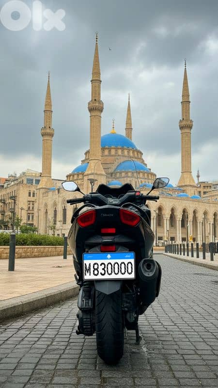 M 830000 - Motorcycle 0