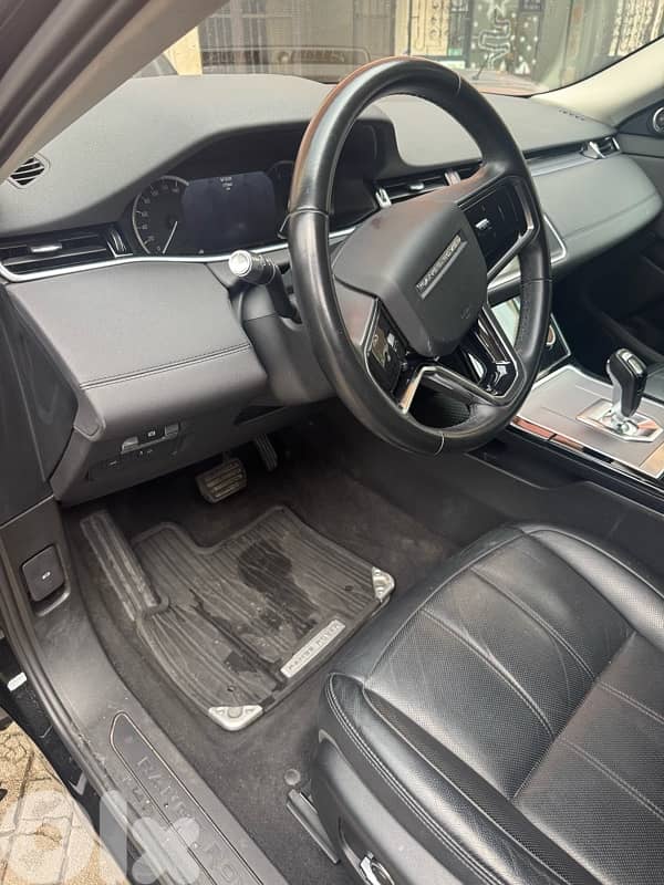 Land Rover Evoque 2021 0