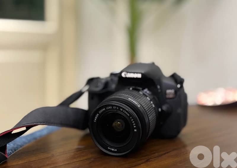 CANON EOS 650D LIKE NEW 0