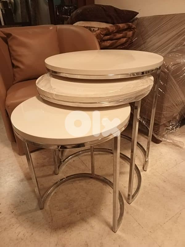 Nest of 3 Italian chrome tables 0