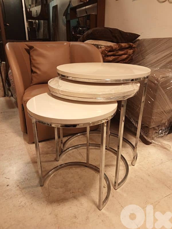 Nest of 3 Italian chrome tables 1