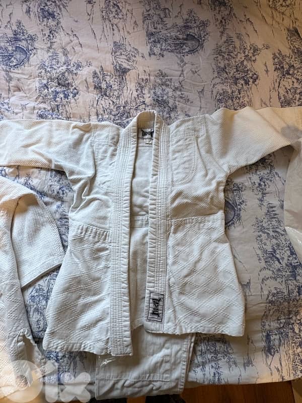 karate/judo kimono 1