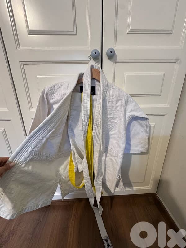 karate/judo kimono 3