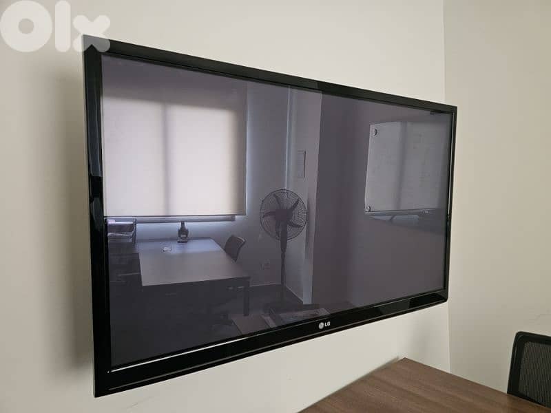 50" TV 0