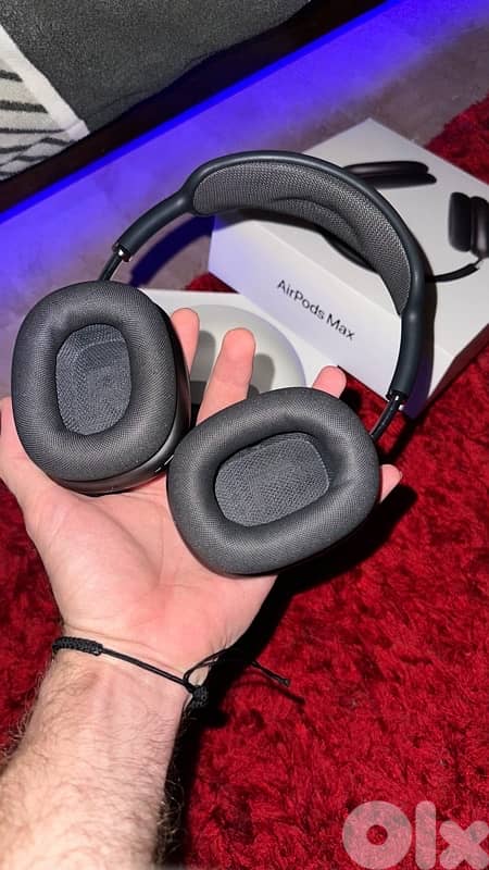 AIRPODS MAX FOR SALE 11