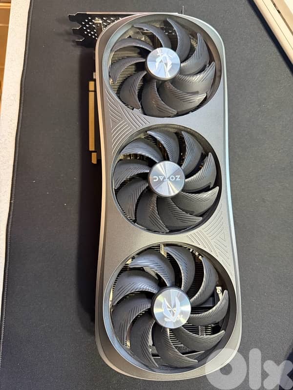 RTX 4090 zotac 1