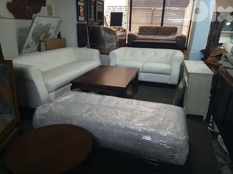 Spanish leather living room 0