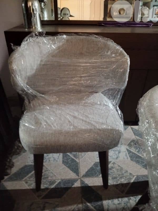 Square dining table 3