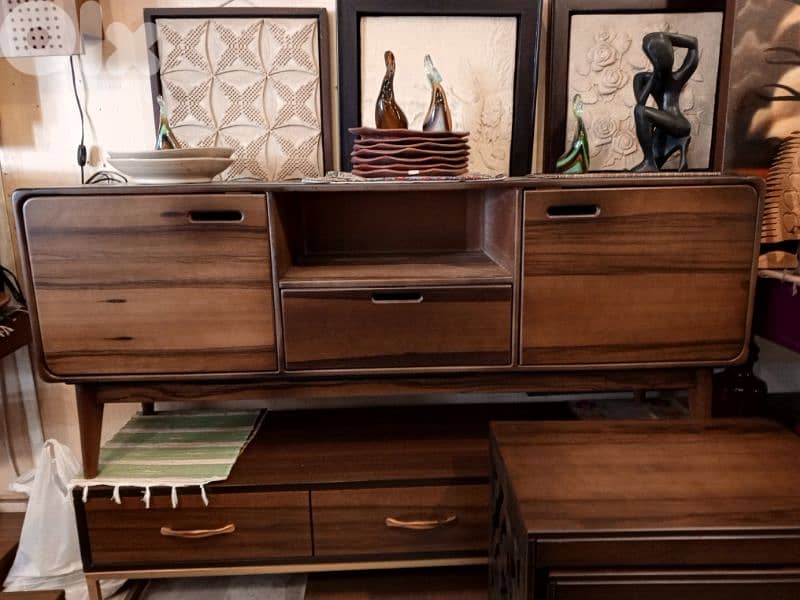 Mid century style TV table 2