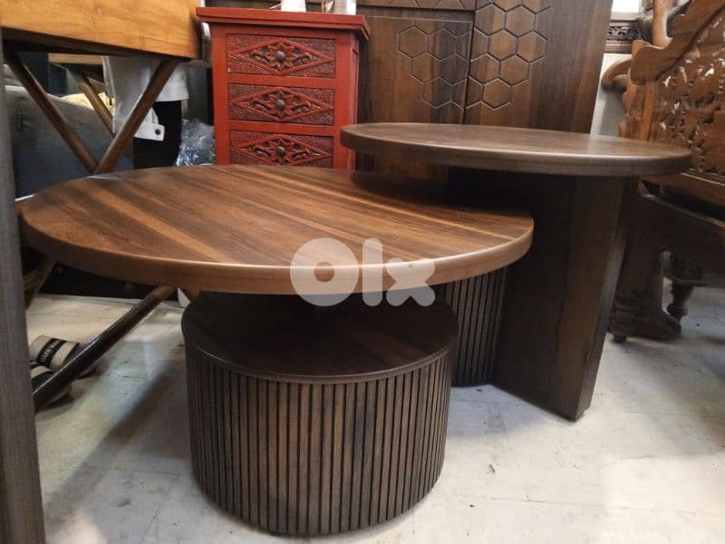 2 round mdf coffee tables 0