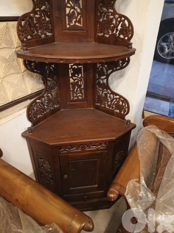 Teak wood hand carved corner 1