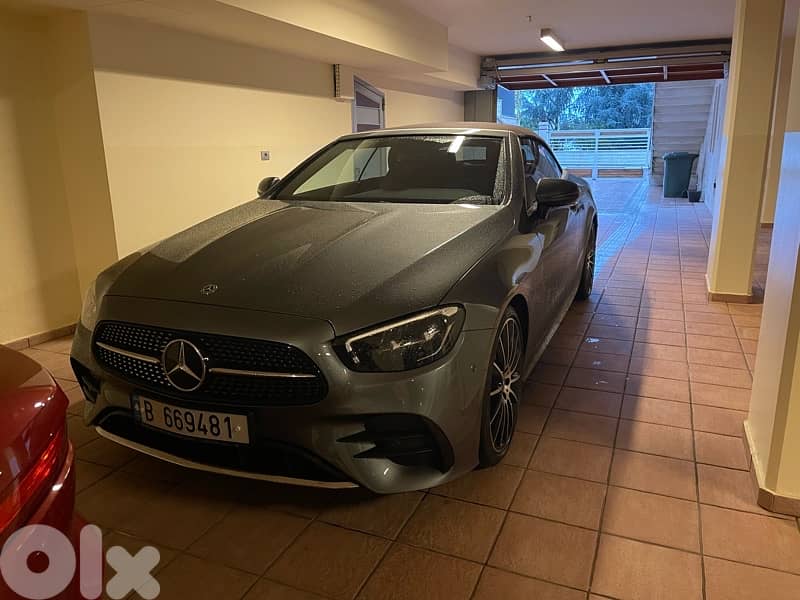 Mercedes-Benz E-Class Cabriolet 0