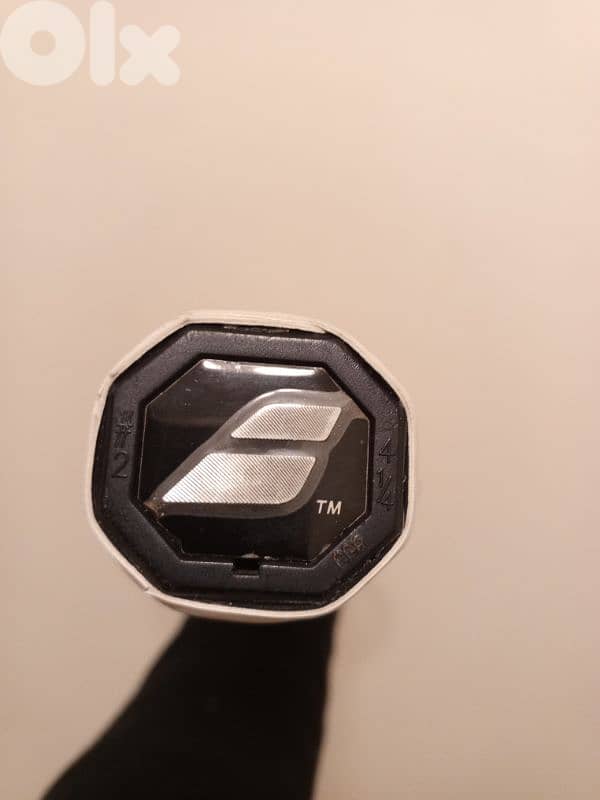Babolat pro tennis racket. 4