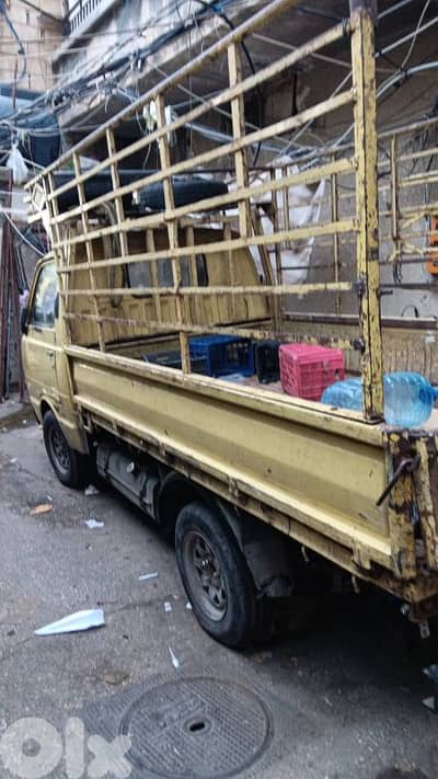 تويوتا هايس 1983 تويوتا هايس 1983