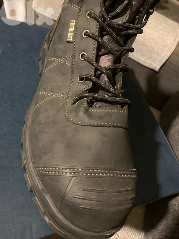 حذاء الأمان عملي ومتين 6