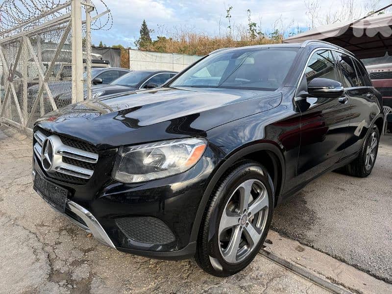 Mercedes Benz GLC 300 2017 full options Ajnabieh 0