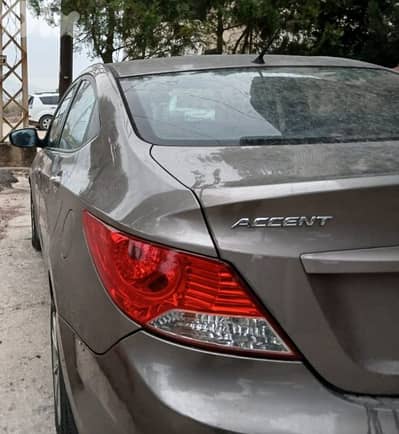 Hyundai Accent 2015