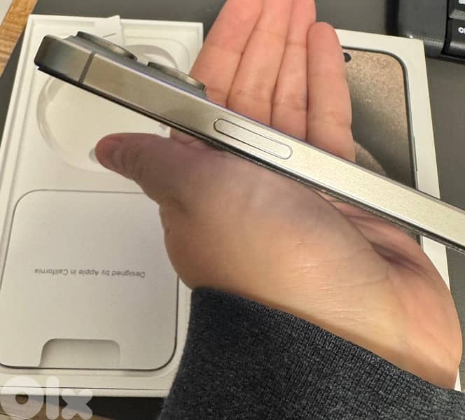 iPhone 15 pro max 256 gb like new 3