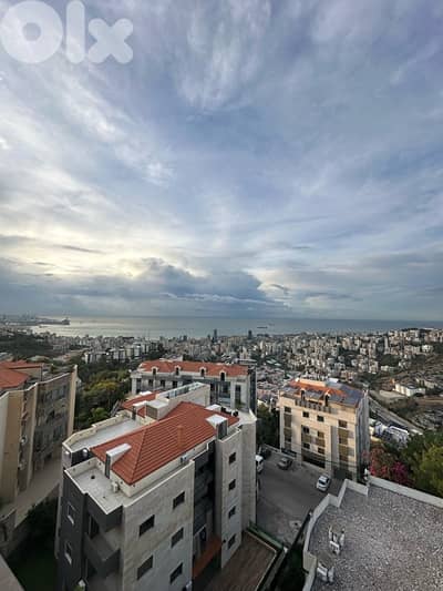 Apartment with Roof - terrace and Breathtaking 360 views in Bsalim