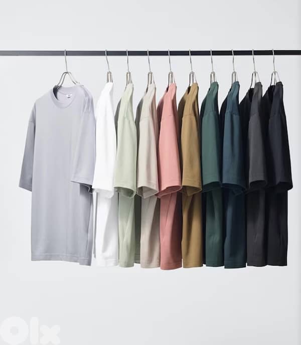 3 uniqlo black tshirt : size L 0