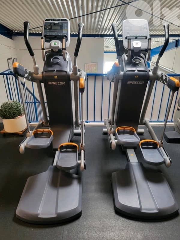Precor Elliptical made in usa fe mna 4 like new delivery available 0