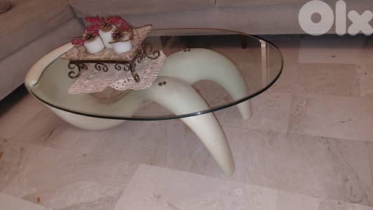 Center table and side table