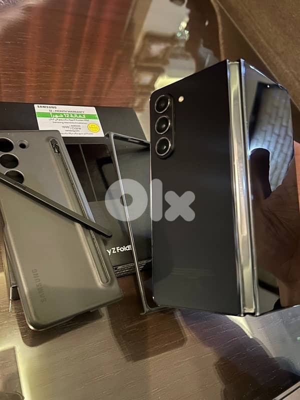 z fold 5 256 gb (2 sim) 0