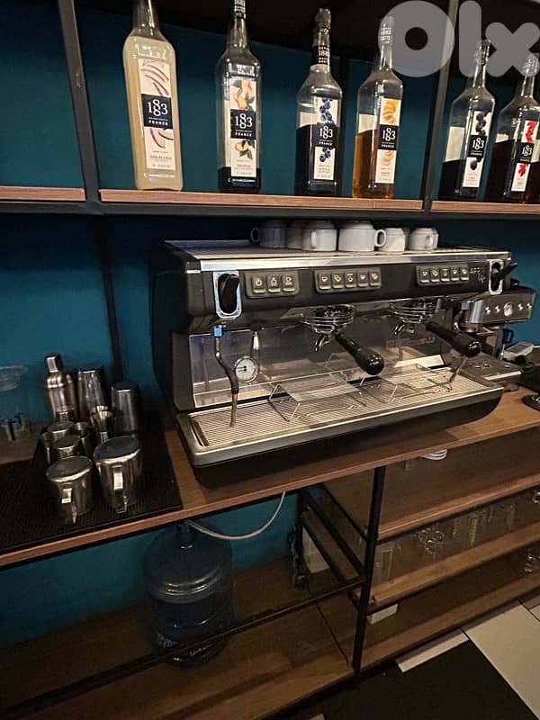 مطعم للبيع – كوفي بار مجهز بالكامل 5