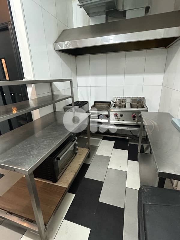 مطعم للبيع – كوفي بار مجهز بالكامل 14