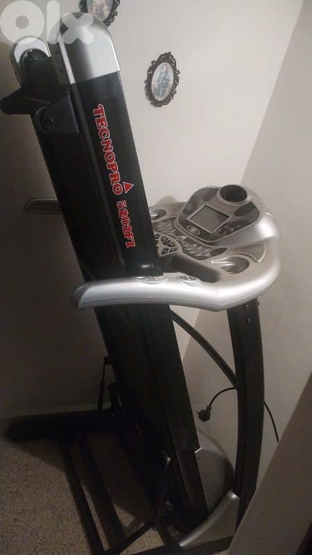 Treadmill Tecnopro 5202FI, like new, rarely used, fully equipped 4